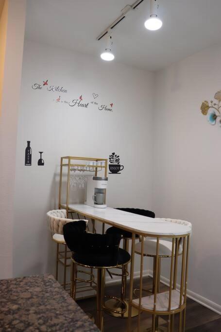 Blessed Home For Blessed Guests Austin Extérieur photo
